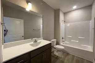 240 Gallery Dr, Spring Lake, NC 28390 - Photo 7