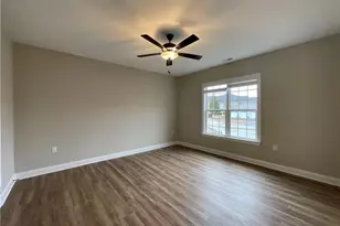 220 Gallery Dr, Spring Lake, NC 28390 - Photo 9