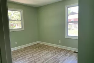 1002 Able St, Elizabethtown, NC 28337 - Photo 7