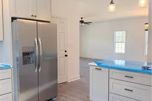 604 Cypress St, Roseboro, NC 28382 - Photo 11