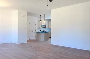 604 Cypress St, Roseboro, NC 28382 - Photo 5