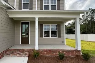 312 Baymeadow Bnd, Lumberton, NC 28358 - Photo 3