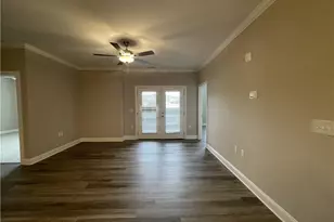 240 Gallery Dr, Spring Lake, NC 28390 - Photo 9