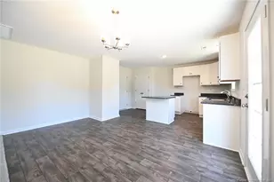 5877 Panther Dr, Hope Mills, NC 28348 - Photo 11