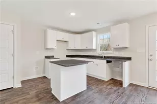 5877 Panther Dr, Hope Mills, NC 28348 - Photo 13