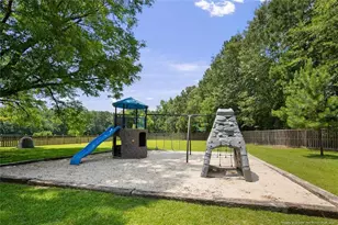 7487 Glen Raven Dr, Fayetteville, NC 28306 - Photo 5