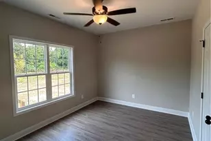 602 Cypress St, Roseboro, NC 28382 - Photo 7