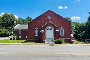 1303 Gaston Ave, Gastonia, NC 28052 - Photo 1