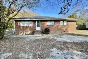 1929 Crestview Dr, Fayetteville, NC 28304 - Photo 1