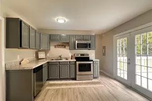 6554 Amanda Cir, Fayetteville, NC 28306 - Photo 9