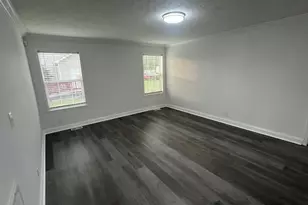 451 E McRainey Rd, Saint Pauls, NC 28384 - Photo 11