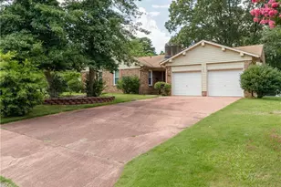 6406 Irvington Ct, Fayetteville, NC 28314 - Photo 1