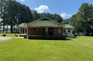 1426 Red Springs Rd, Raeford, NC 28376 - Photo 7