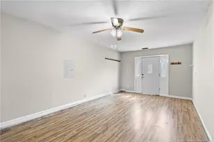 916 Inglewood Ln, Fayetteville, NC 28314 - Photo 5