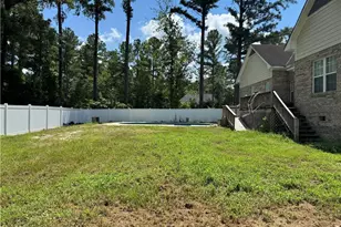 912 Lewis St, Raeford, NC 28376 - Photo 9