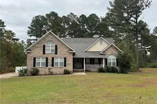 912 Lewis St, Raeford, NC 28376 - Photo 1