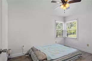 613 E 3rd Ave, Red Springs, NC 28377 - Photo 9