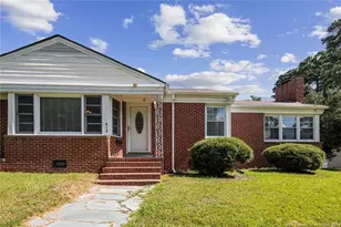 613 E 3rd Ave, Red Springs, NC 28377 - Photo 5