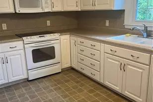 803 Peach St, Rowland, NC 28383 - Photo 11