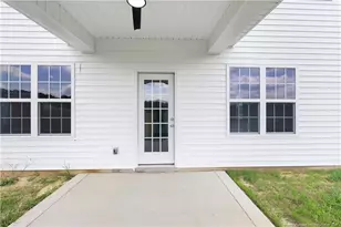 18 Chariot Cir, Lumber Bridge, NC 28357 - Photo 15