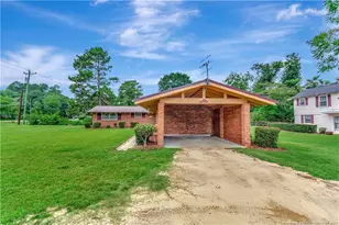 1004 Iona St, Fairmont, NC 28340 - Photo 3