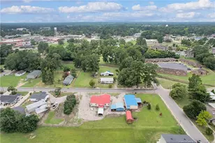 314 1st St, Pembroke, NC 28372 - Photo 5