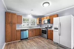 991 Wayside Rd, Fayetteville, NC 28314 - Photo 9