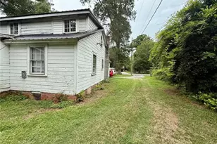 710 Pine St, Laurinburg, NC 28345 - Photo 17