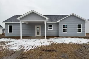 27 Chariot Cir, Lumber Bridge, NC 28357 - Photo 3