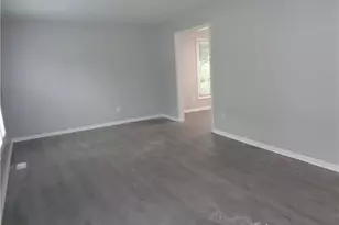 201 Rivenoak Dr, Fayetteville, NC 28303 - Photo 9