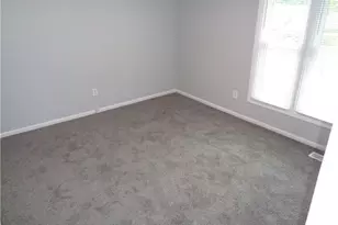 201 Rivenoak Dr, Fayetteville, NC 28303 - Photo 29