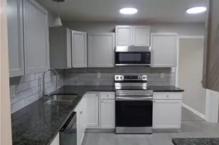 201 Rivenoak Dr, Fayetteville, NC 28303 - Photo 11