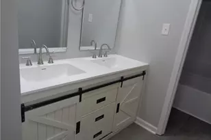 201 Rivenoak Dr, Fayetteville, NC 28303 - Photo 25