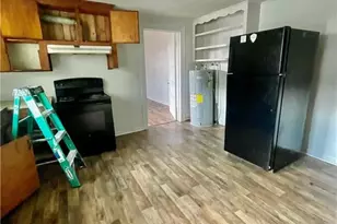 401 S Clinton Ave, Dunn, NC 28334 - Photo 3