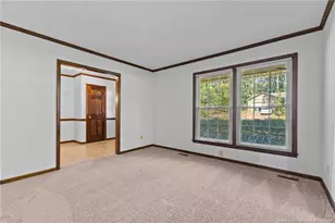 5831 Pettigrew Dr, Fayetteville, NC 28314 - Photo 11