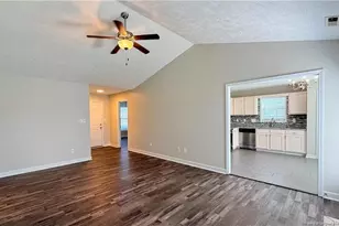 2228 Chasewater Rd, Fayetteville, NC 28306 - Photo 9