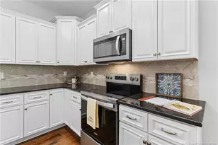 800 Misty Meadow Ln, Fayetteville, NC 28304 - Photo 15