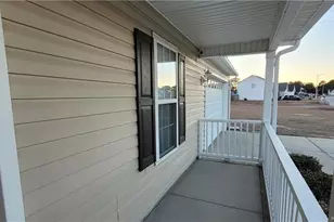 409 Lewis Clark Dr, Hope Mills, NC 28348 - Photo 3