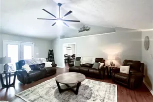 726 Foxcroft Dr, Fayetteville, NC 28311 - Photo 13