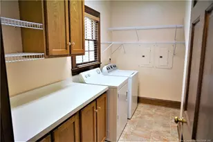 568 Broyhill Rd, Fayetteville, NC 28314 - Photo 9