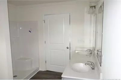 273 E Poplar Street, Bladenboro, NC 28320 - Photo 9