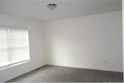 273 E Poplar Street, Bladenboro, NC 28320 - Photo 7