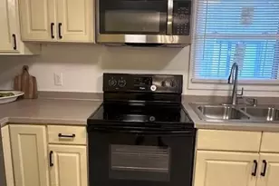 1702 Edgecombe Ave, Fayetteville, NC 28301 - Photo 13