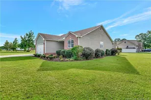 704 Brookfield Dr, Pembroke, NC 28372 - Photo 3