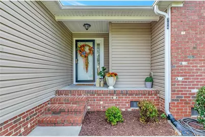 704 Brookfield Drive, Pembroke, NC 28372 - Photo 5