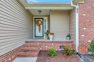 704 Brookfield Dr, Pembroke, NC 28372 - Photo 5