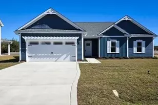 102 Sunny Acres Ln, Clinton, NC 28328 - Photo 1