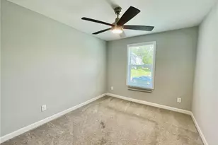 356 Kensington Dr, Spring Lake, NC 28390 - Photo 9