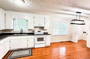 2975 Crystal Ln, Lumberton, NC 28358 - Photo 11