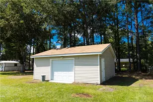 2975 Crystal Ln, Lumberton, NC 28358 - Photo 7